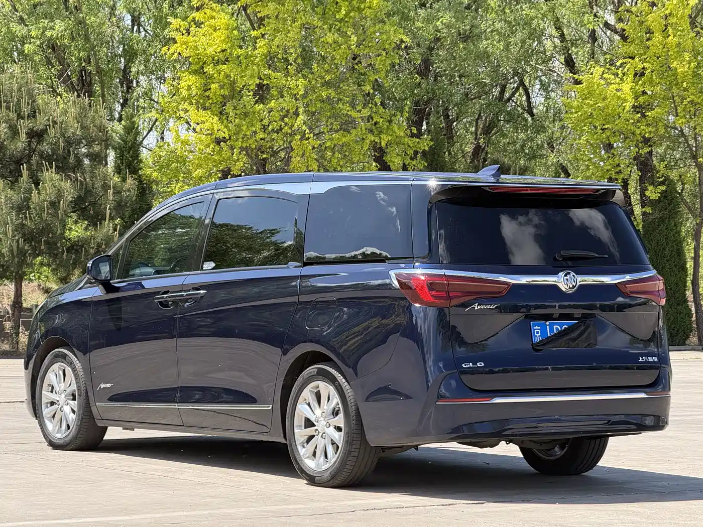 Buick GL8 2022 Avenir 4-Seater Prestige Edition фото 5