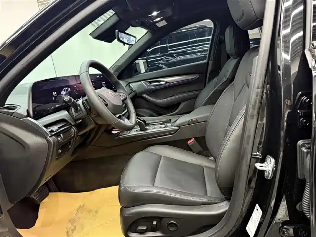 Cadillac CT5 2025 Model 28T Urban Sport Edition фото 5