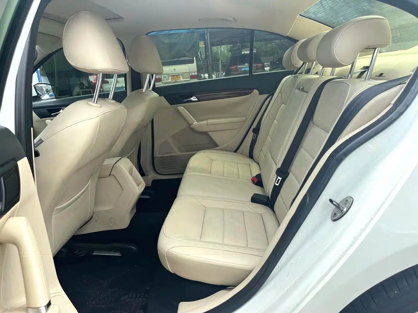 Volkswagen Lavida 2013 2013 Facelift Classic 1.6L Automatic Comfort