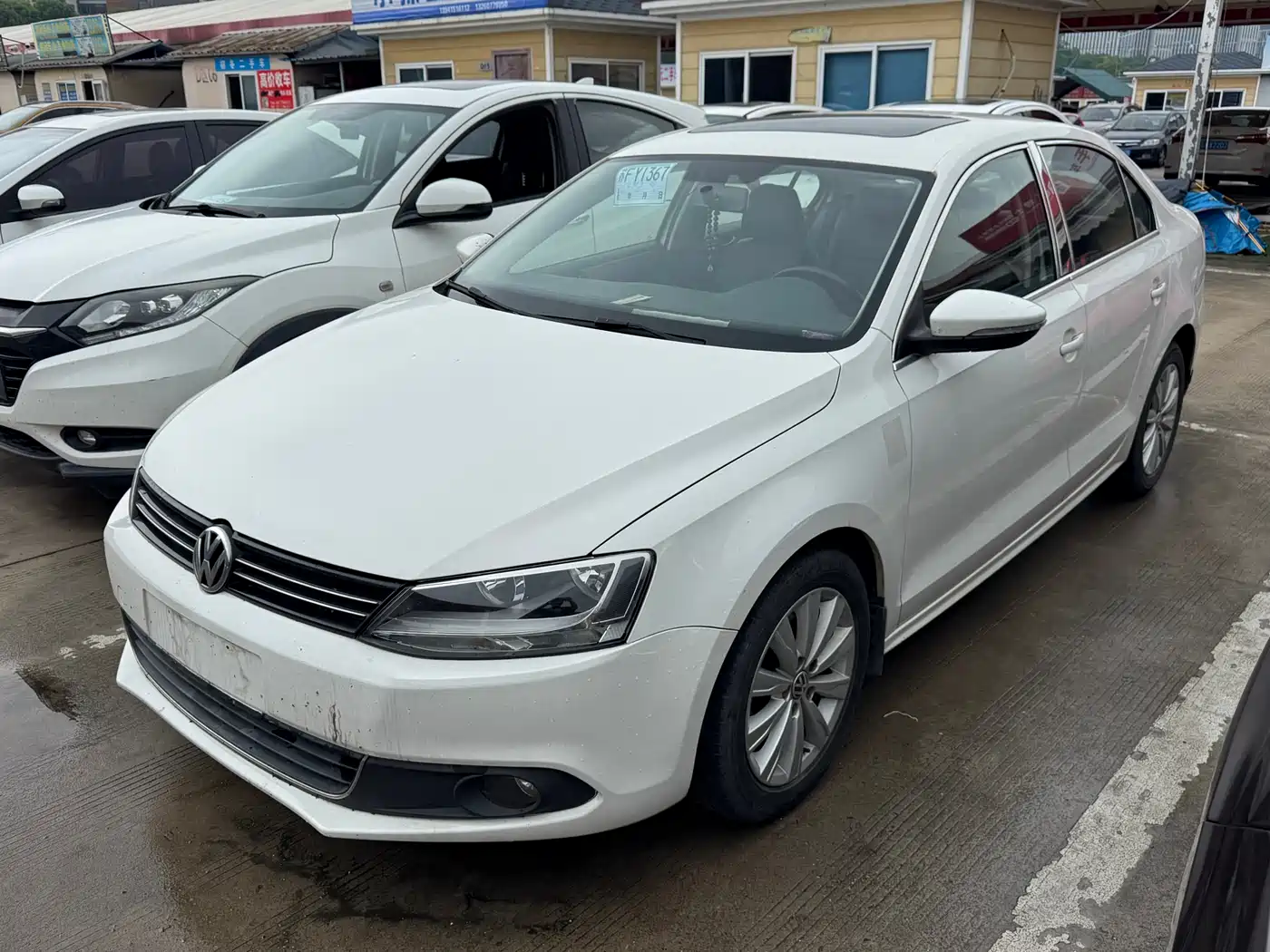 Volkswagen Sagitar 2014 Facelift 1.6L Manual Comfort