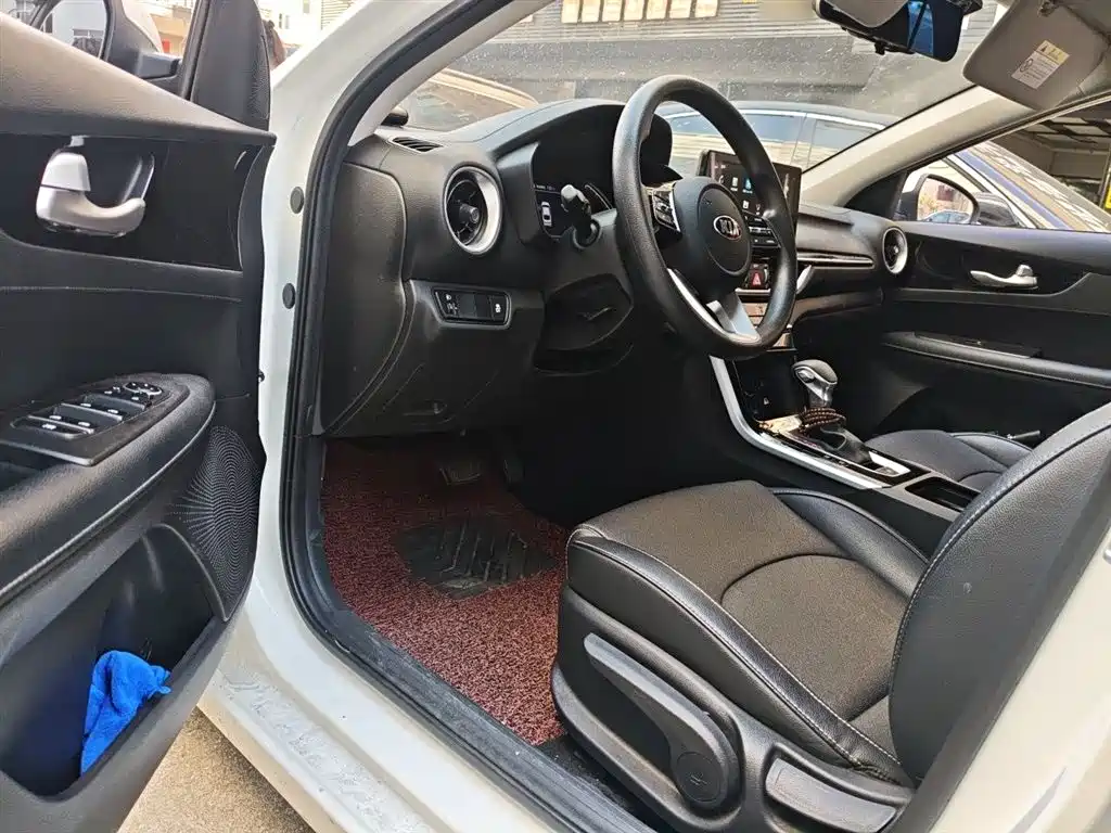 Kia K3 2019 1.5L CVT Smart Connect Edition фото 14