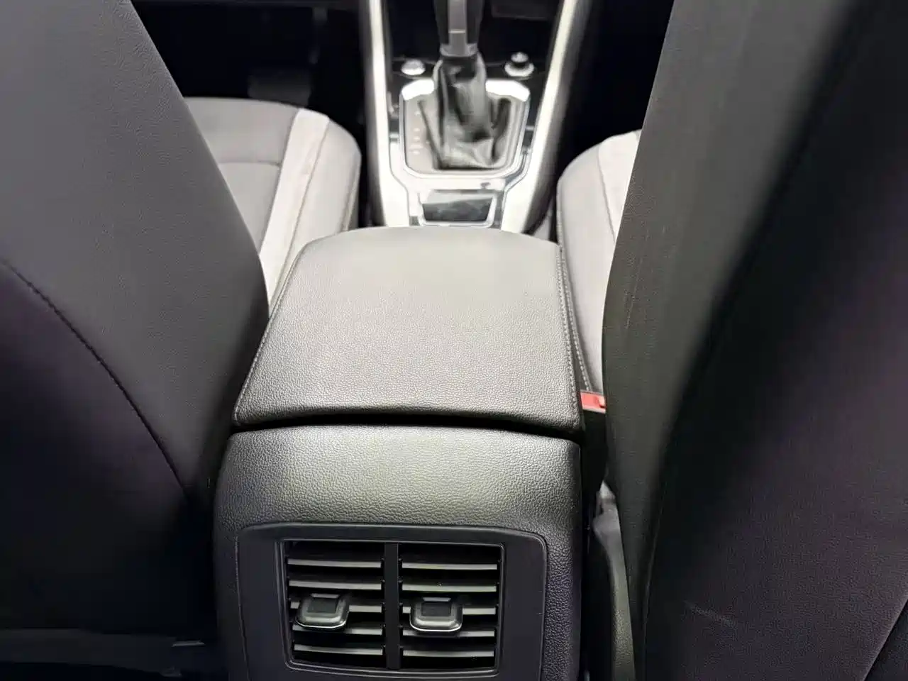 Volkswagen T-ROC 2022 280TSI DSG 2WD Elite PLUS фото 13