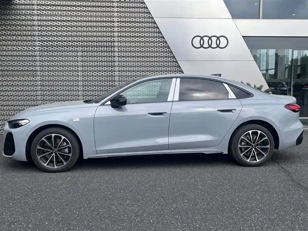 Audi A5L 2025 2.0T Sport Edition Plus фото 4