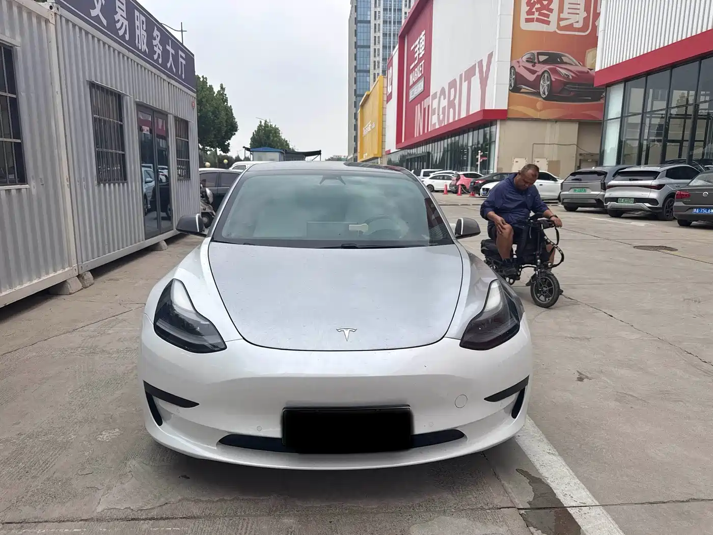 Фото 2 - Tesla Model 3