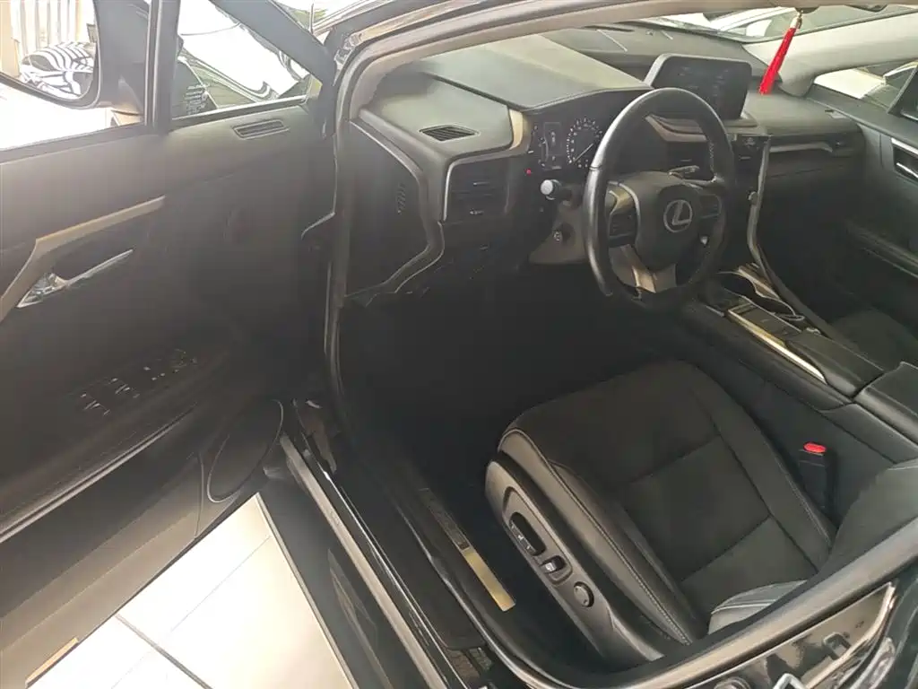 Lexus RX 2020 Facelift 300 2WD Elite Edition фото 16