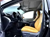 Фото 13 - Toyota Sienna
