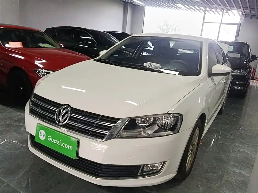 Volkswagen Lavida 2013 Facelift Classic 1.6L Automatic Comfort фото 2