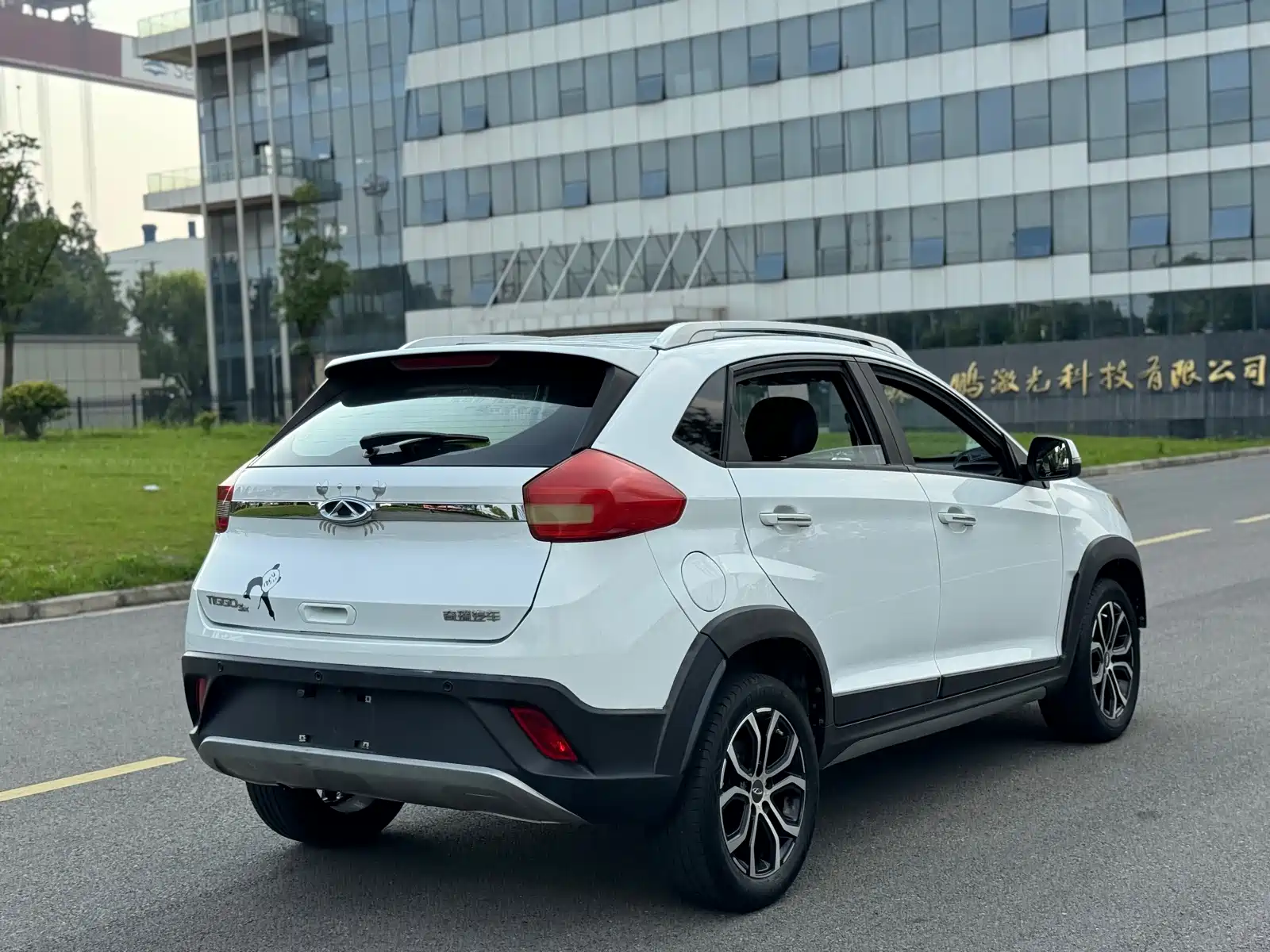 Photo 10 - Chery Tiggo 3x
