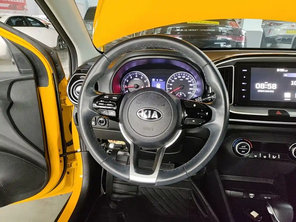 Photo 11 - Kia KX CROSS