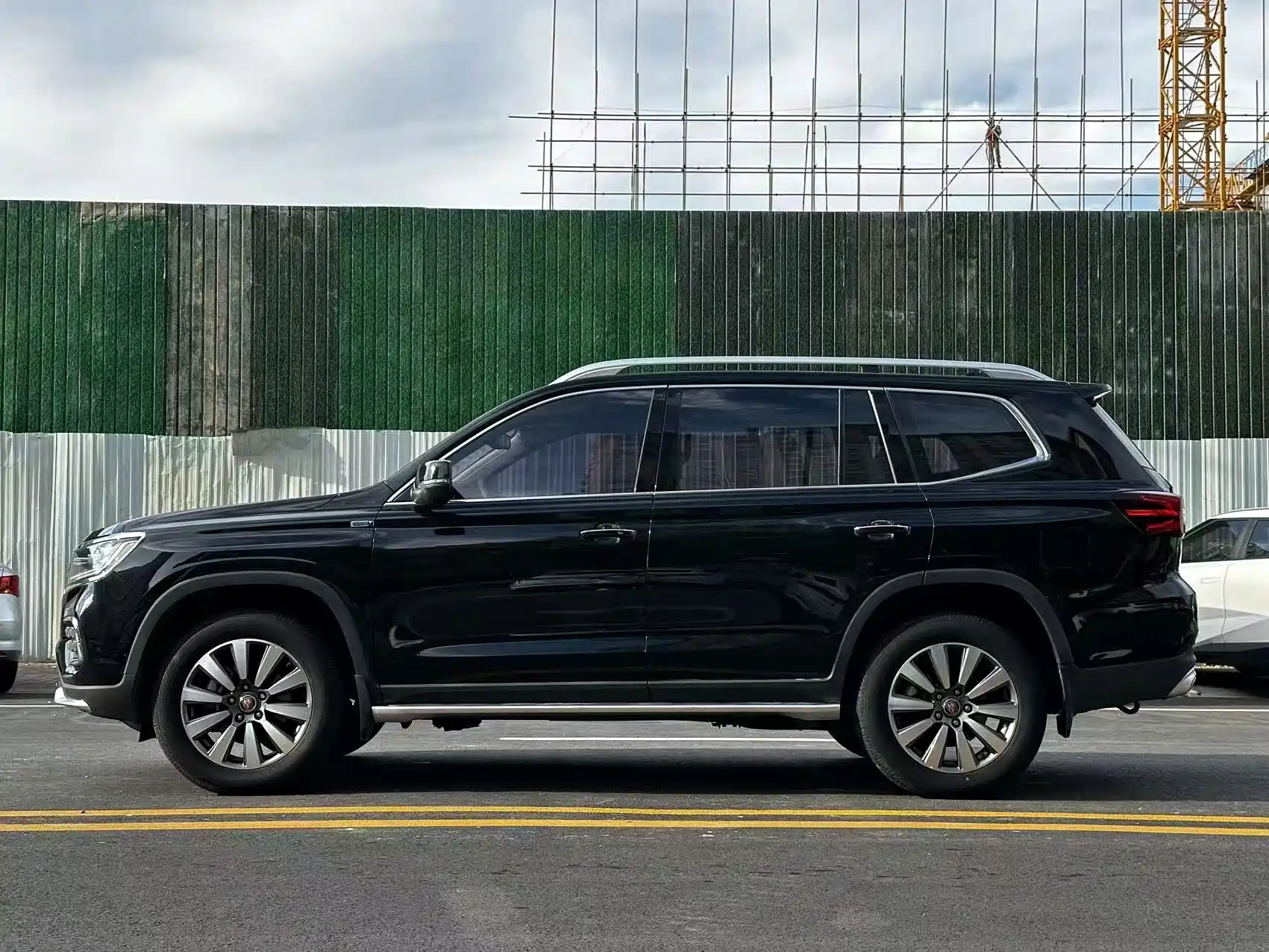 Фото 3 - Roewe RX8