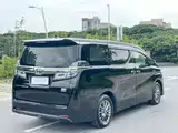 Фото 11 - Toyota Vellfire