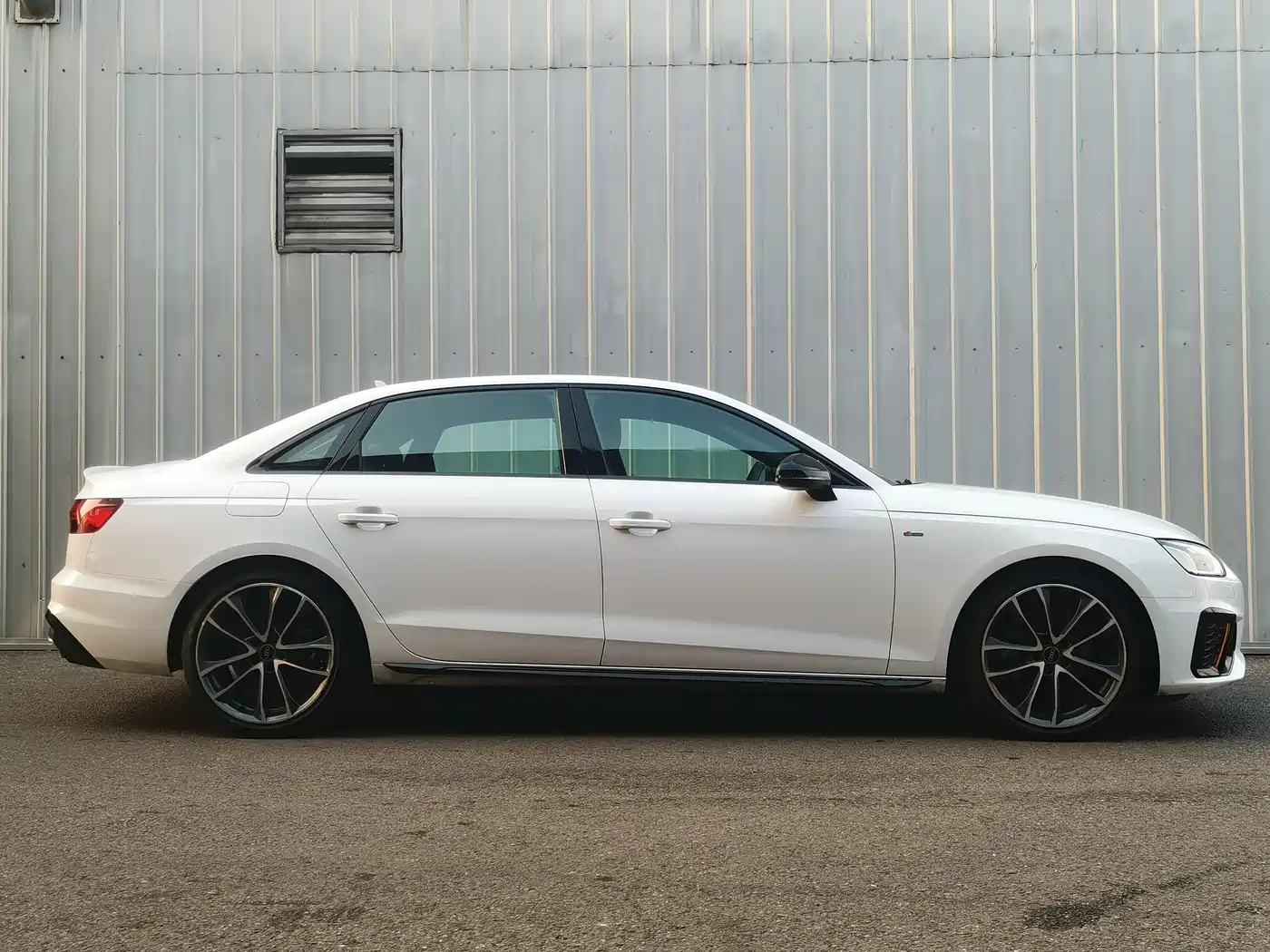 Audi A4L 2023 40 TFSI quattro Luxury Sport фото 11