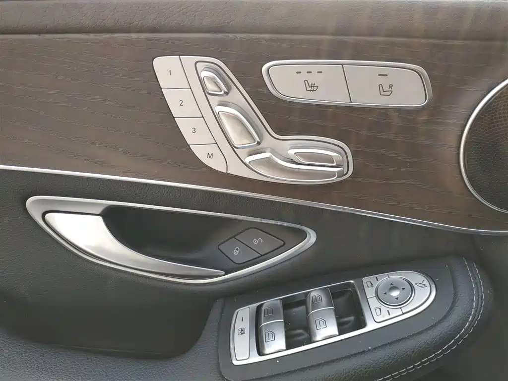 Mercedes-Benz GLC 2021 GLC 260 L 4MATIC Luxury фото 22