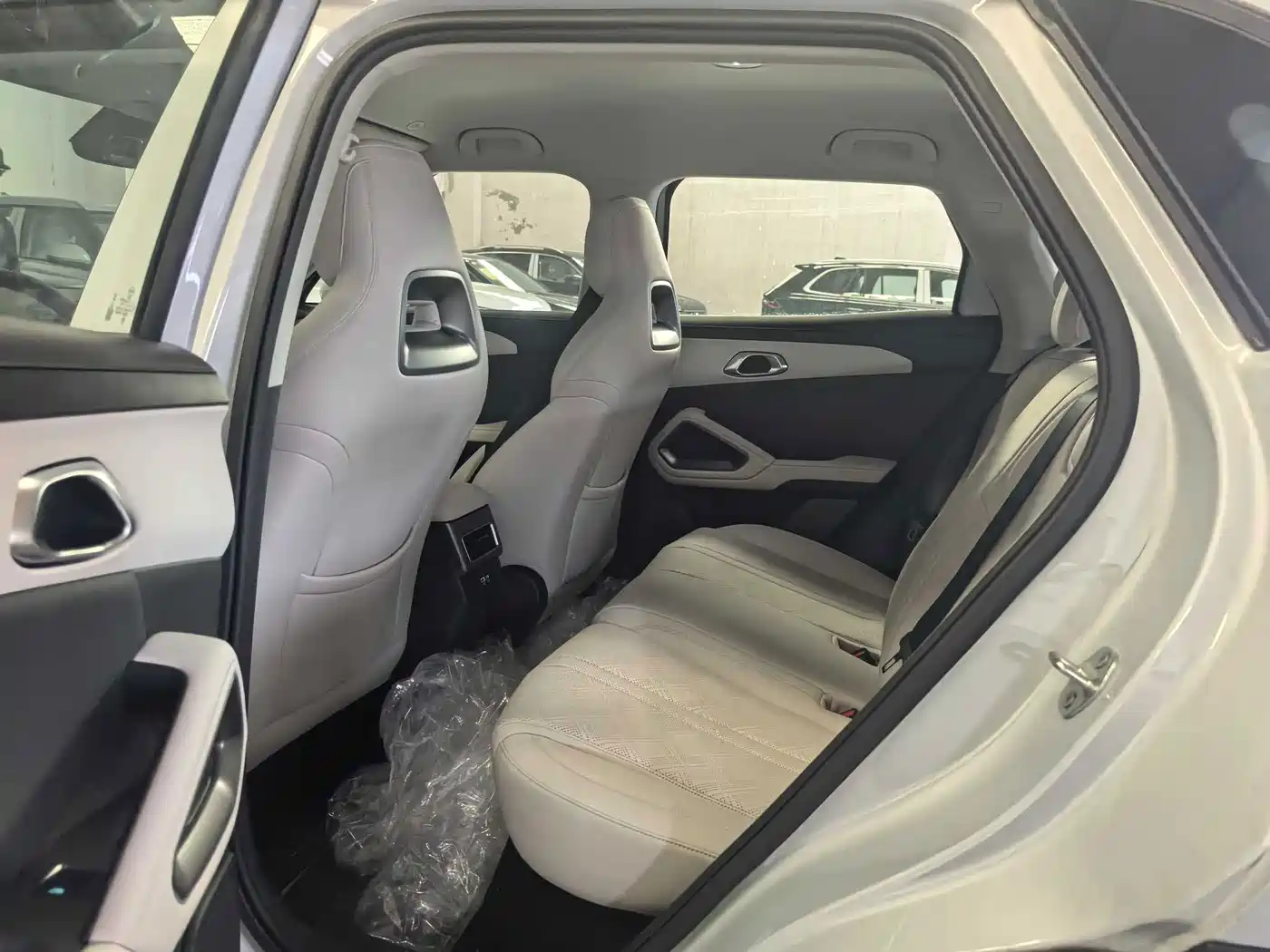 BYD Yuan UP 2026 2025 Model 301KM Navigator