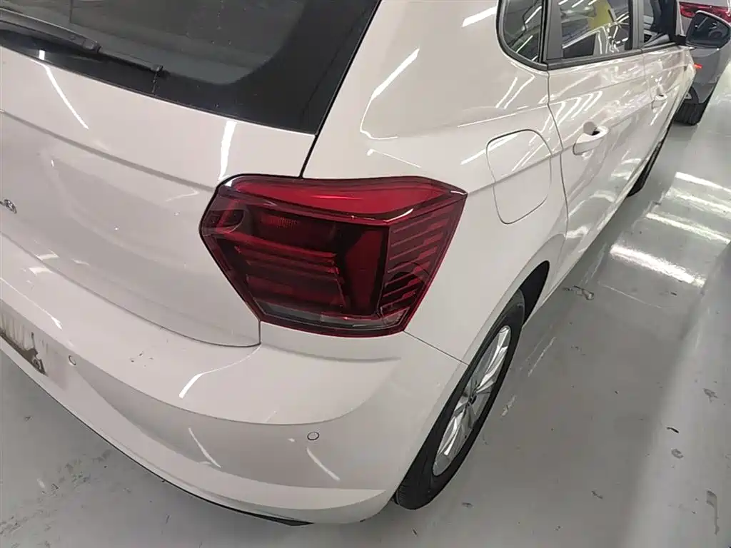 Volkswagen Polo 2021 Plus 1.5L Automatic Colorful Tech Edition фото 8
