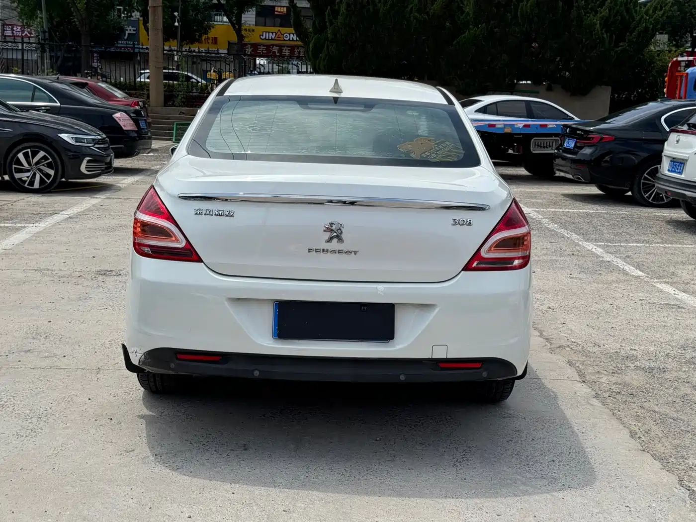 Peugeot 308 2014 Model Joy Edition Classic 1.6L Automatic Superior Style фото 8