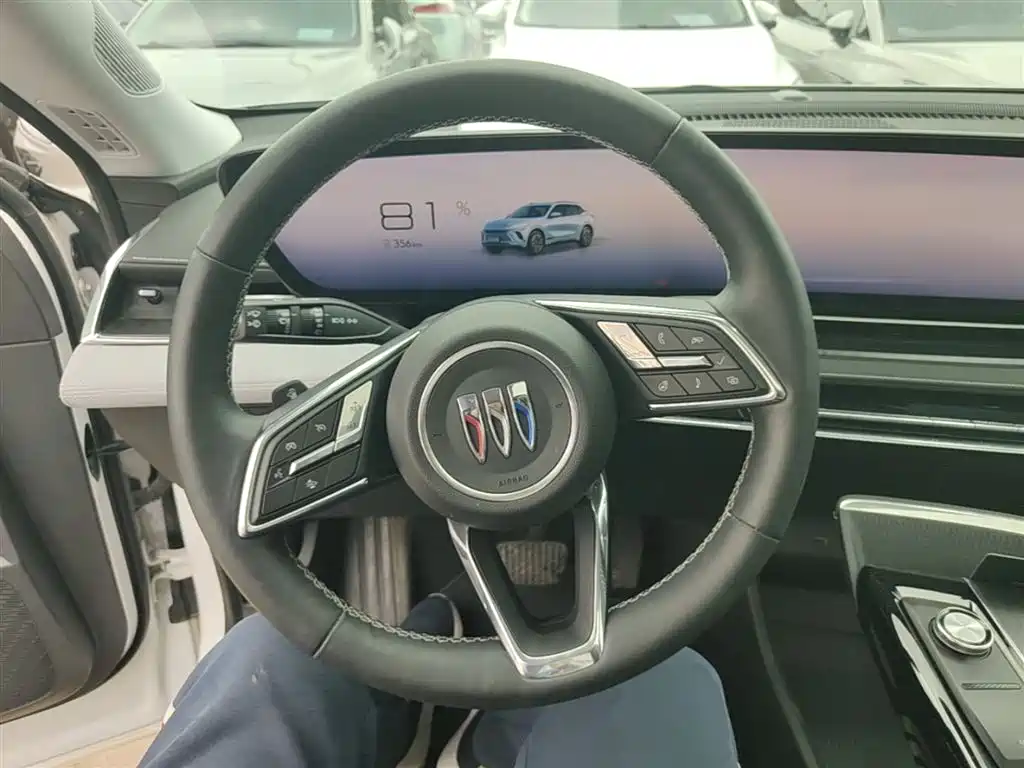 Buick E5 2023 Premium Standard Range Edition фото 11