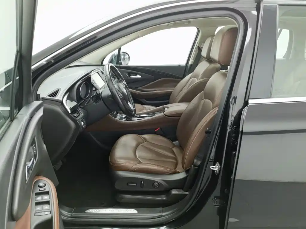 Фото 10 - Buick Envision Plus