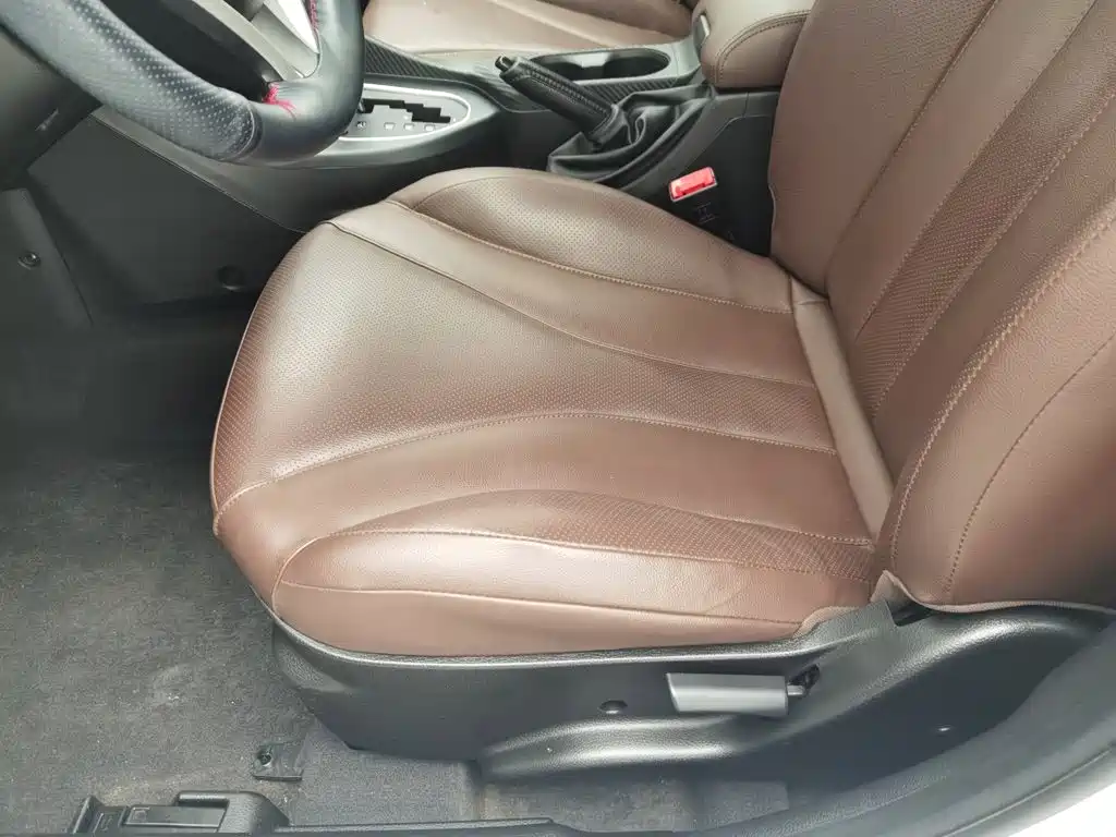Soueast A5 Wing Dance 2022 2021 1.5L CVT Wing Luxury Edition