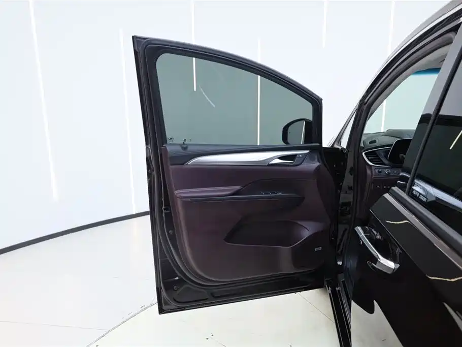 Buick GL8 2022 Avenir Avia 6-Seater Virtue Edition фото 15