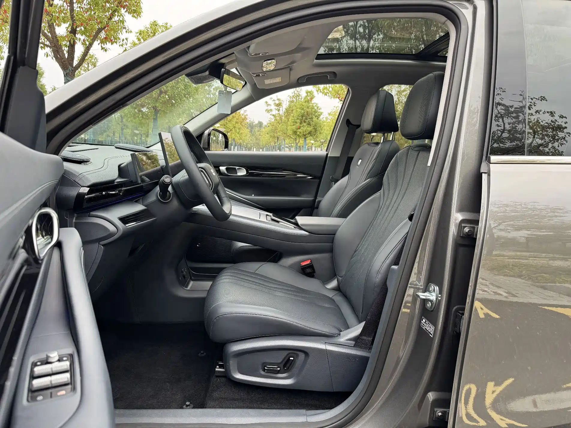 Photo 9 - Geely Galaxy Galaxy E5