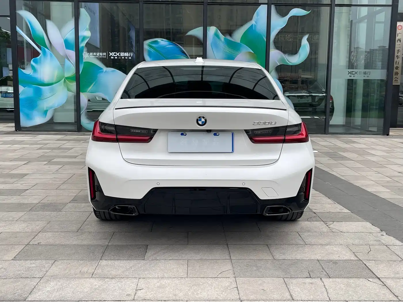 BMW 3 Series 2025 330Li Premium M Sport Night Edition фото 5
