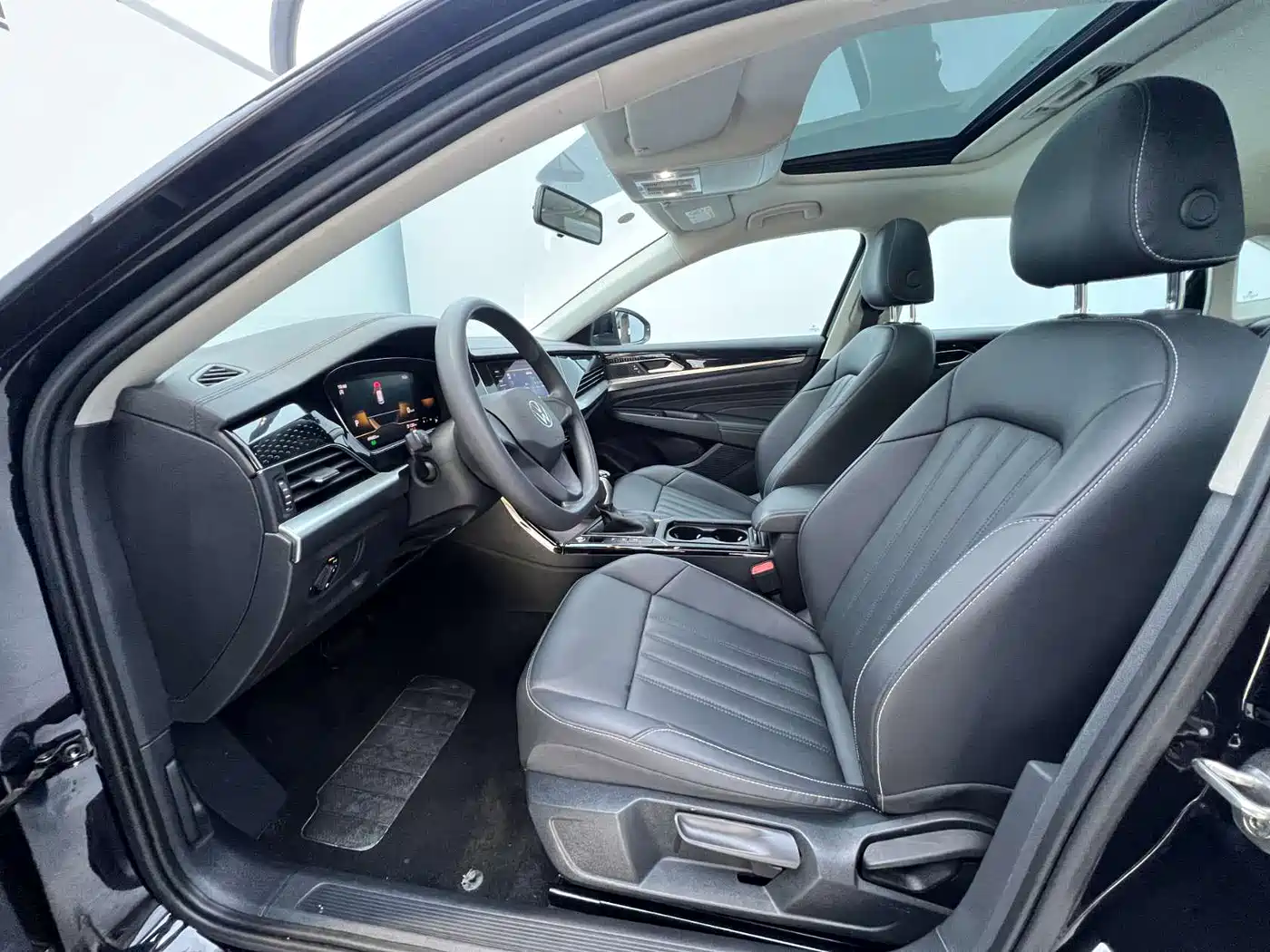 Volkswagen Passat 2022 280TSI Business Edition фото 10