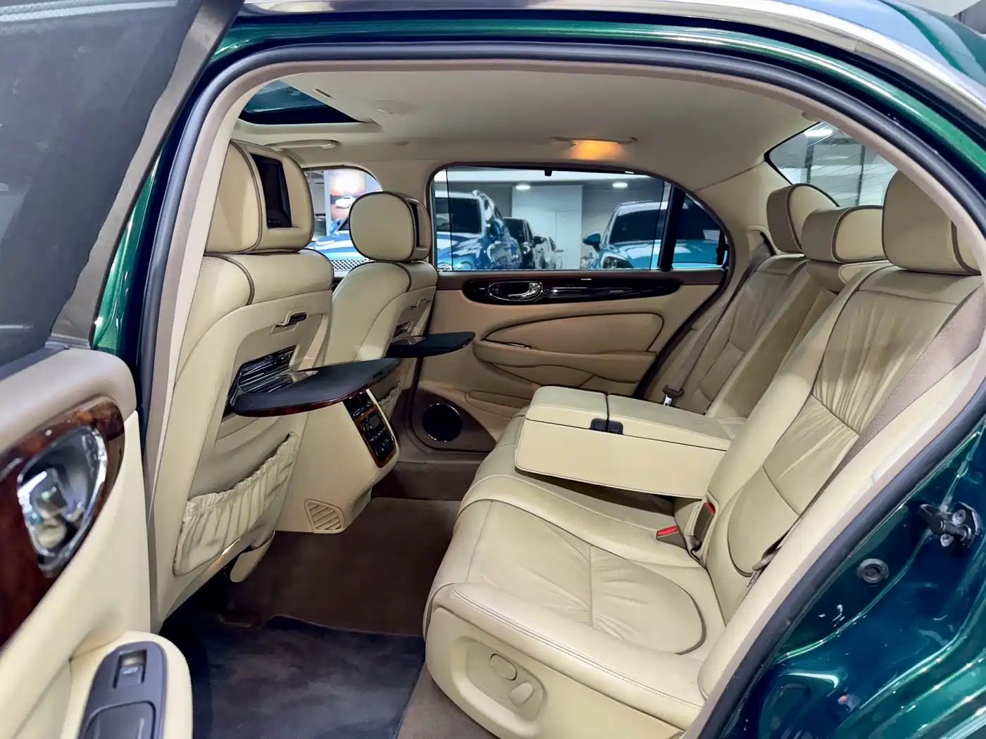 Jaguar XJ 2007 Model XJ8L 4.2 Royal Long Wheelbase фото 15