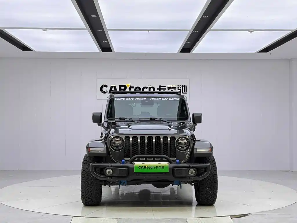 Фото 8 - Jeep Wrangler 4xe