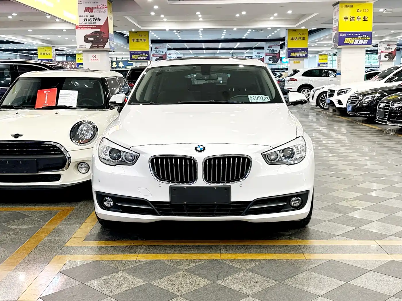 BMW 5 Series GT 2014 535i xDrive фото 2