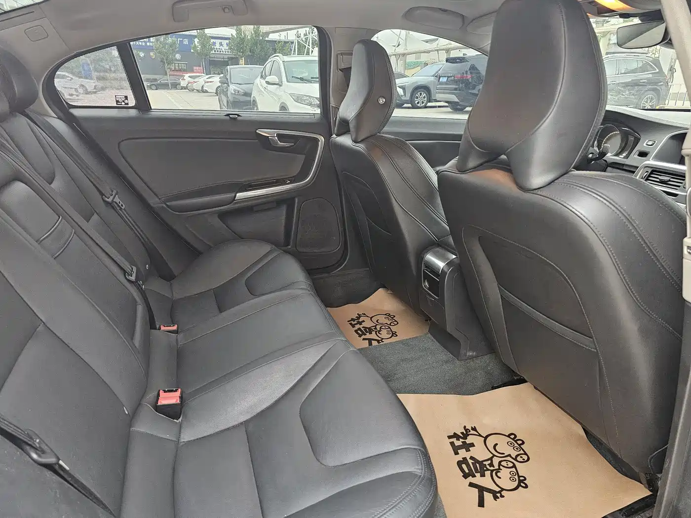 Фото 9 - Volvo S60