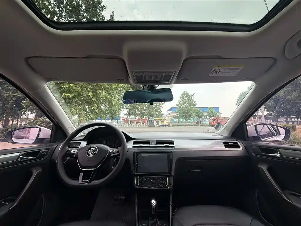 Volkswagen Santana 2016 1.6L Automatic Comfort Edition фото 9