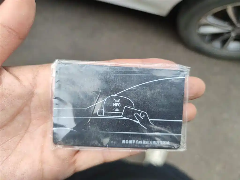 BYD Qin PLUS 2023 Champion Edition DM-i 55KM Leading фото 12
