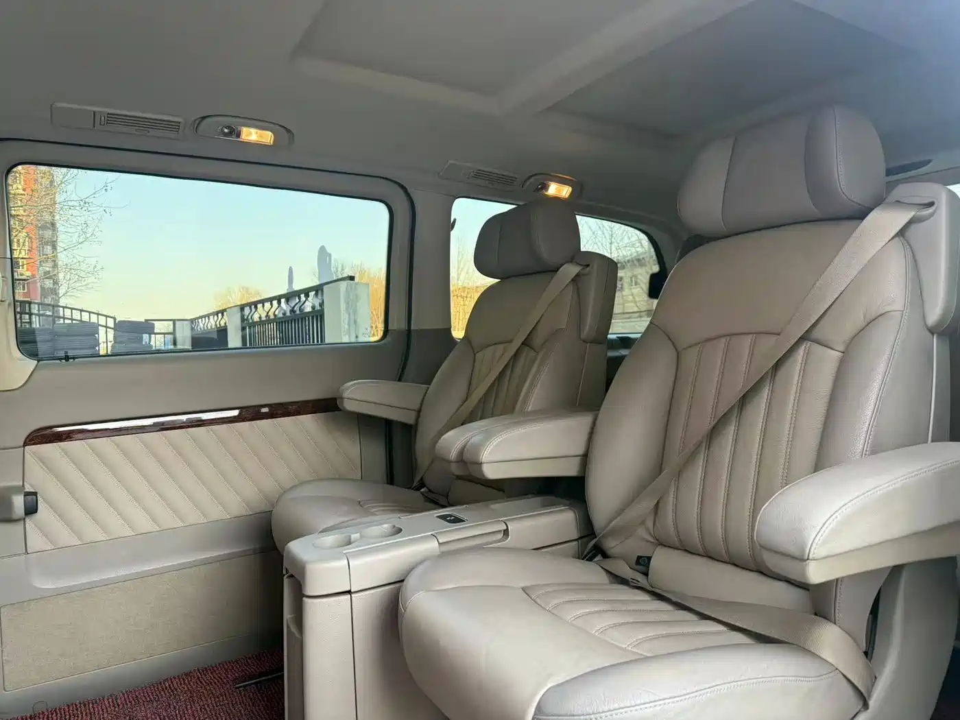 Mercedes-Benz Viano 2013 3.0L Privilege Edition фото 11