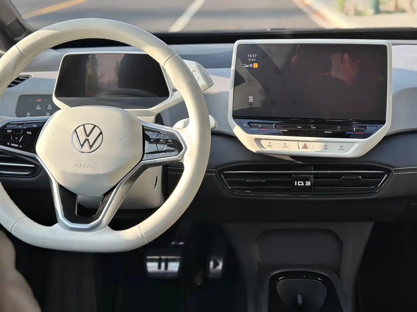 Volkswagen ID.3 2024 Outstanding Edition фото 10