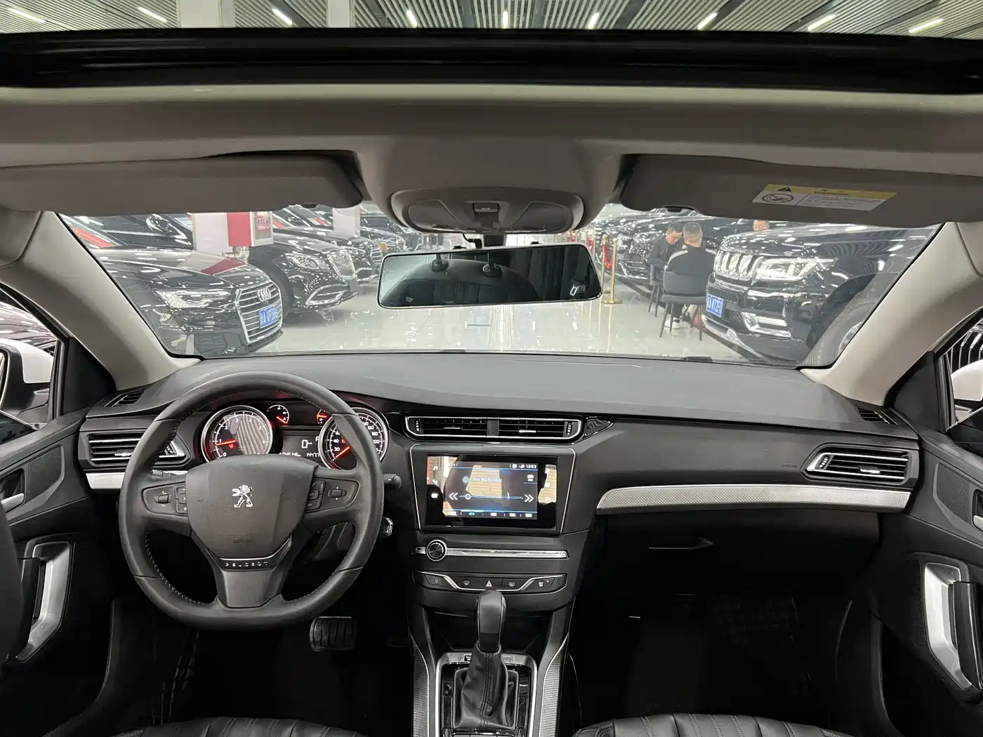 Peugeot 408 2019 360THP Auto Luxury Edition China VI фото 5