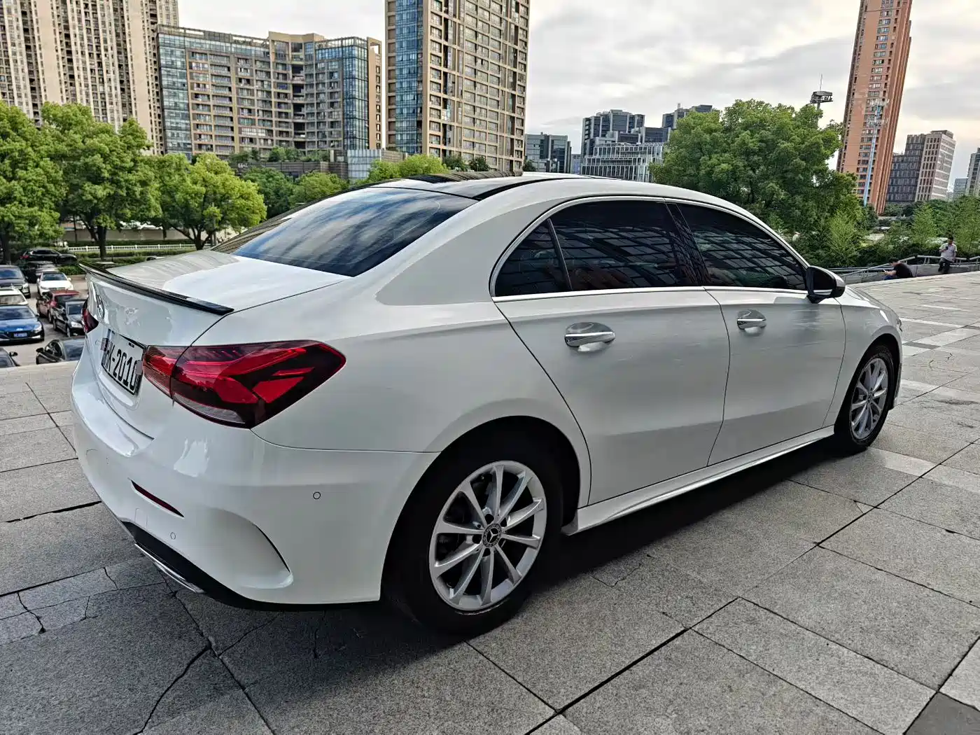 Mercedes-Benz A-Class 2019 A 200 L Sport Sedan фото 6