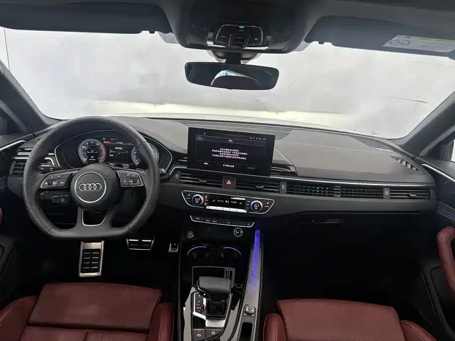 Audi A4L 2025 2 Million Celebration Edition 40 TFSI Luxury Dynamic фото 9