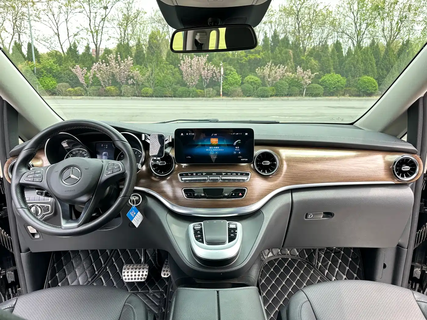 MERCEDES-BENZ V-CLASS