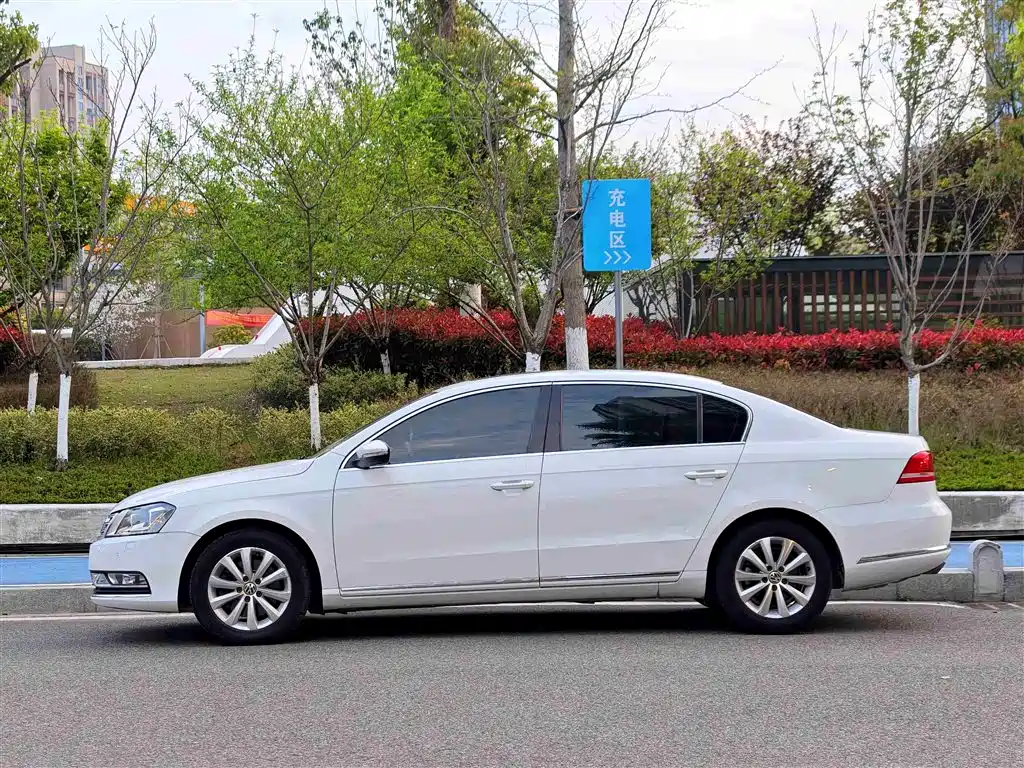 Volkswagen Magotan 2013 1.8TSI Luxury фото 3