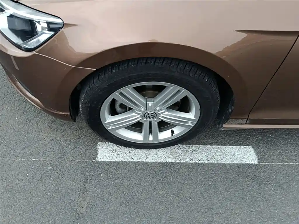 Volkswagen Lamando 2015 330TSI DSG Comfort фото 23