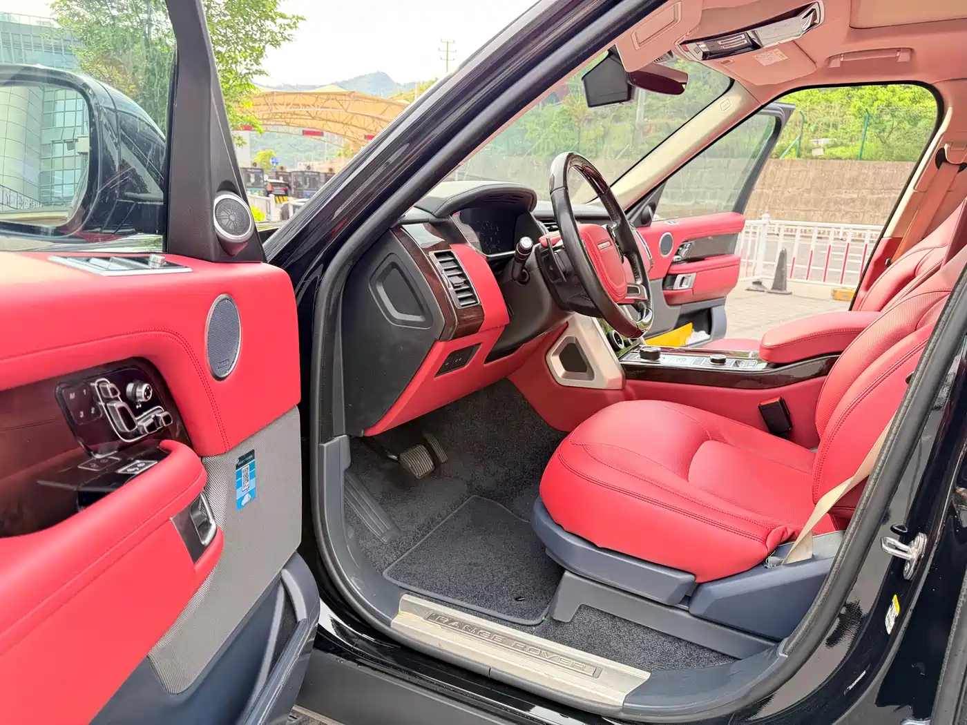 Land Rover Range Rover 2019 3.0 SC V6 Heritage Extended Edition фото 4