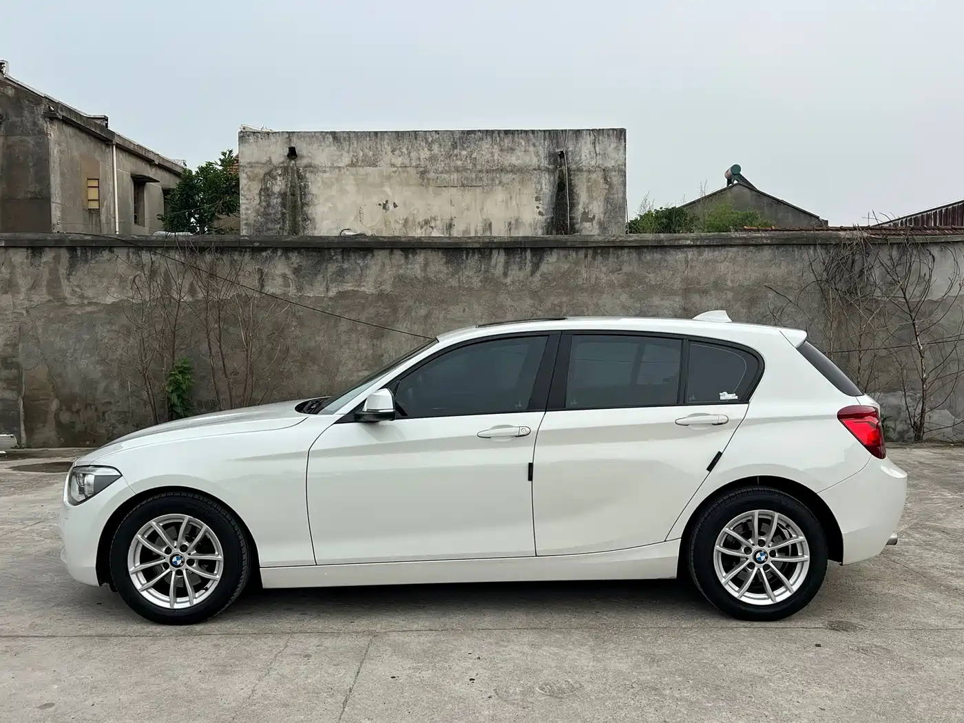 BMW 1 Series (Import) 2013 Facelift 118i Leading Model фото 13