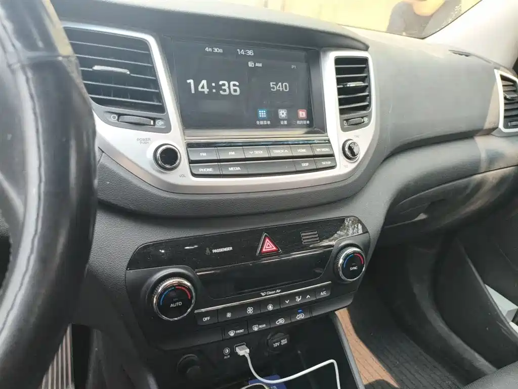 Hyundai Tucson 2015 1.6T Dual Clutch 2WD Smart фото 6