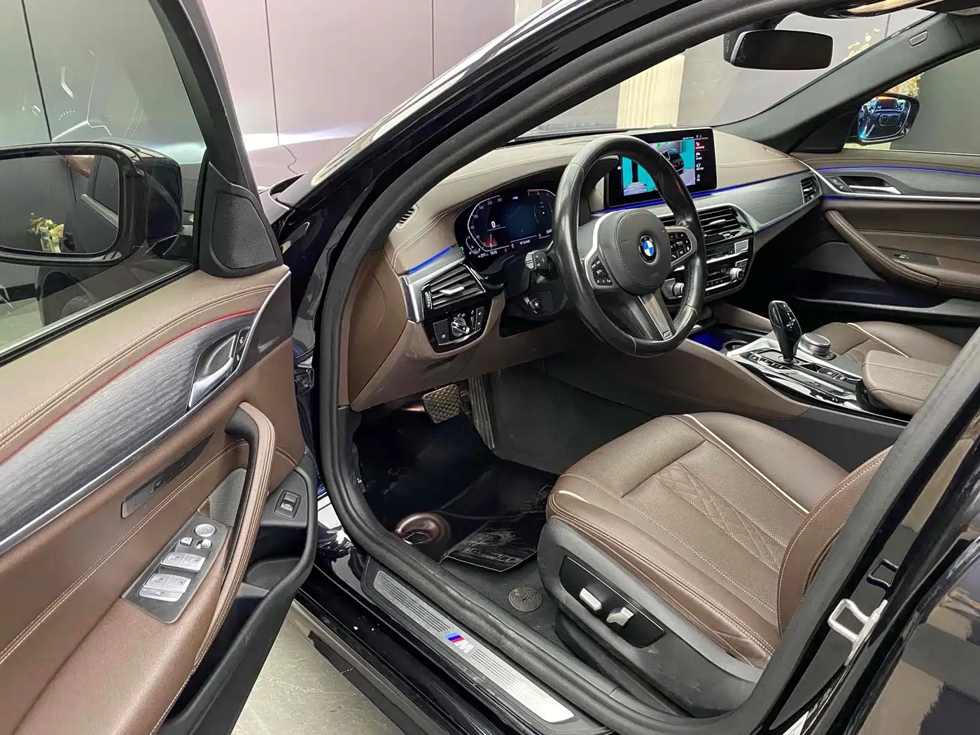 BMW 5 Series 2021 530Li Leading M Sport Package фото 4