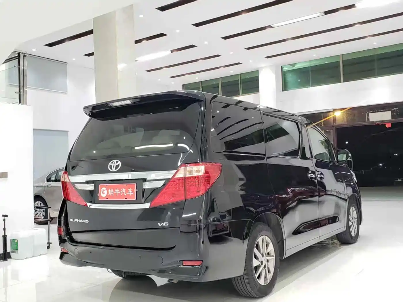 Toyota Alphard 2012 3.5L Premium Edition фото 10