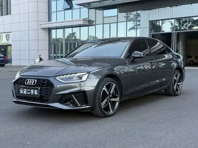 Audi A4L 40 TFSI, Люкс Драйв
