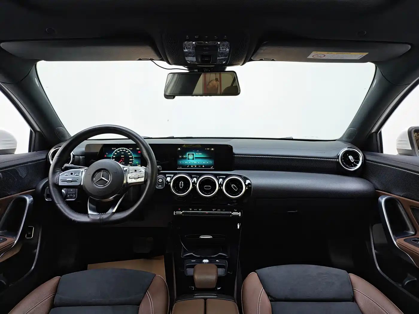 Mercedes-Benz A-Class 2019 A 180 L Sport Sedan фото 10