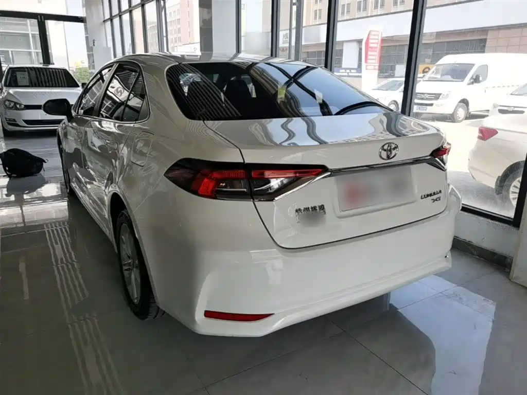 Toyota Corolla 2021 1.2T S-CVT Elite PLUS Edition фото 5