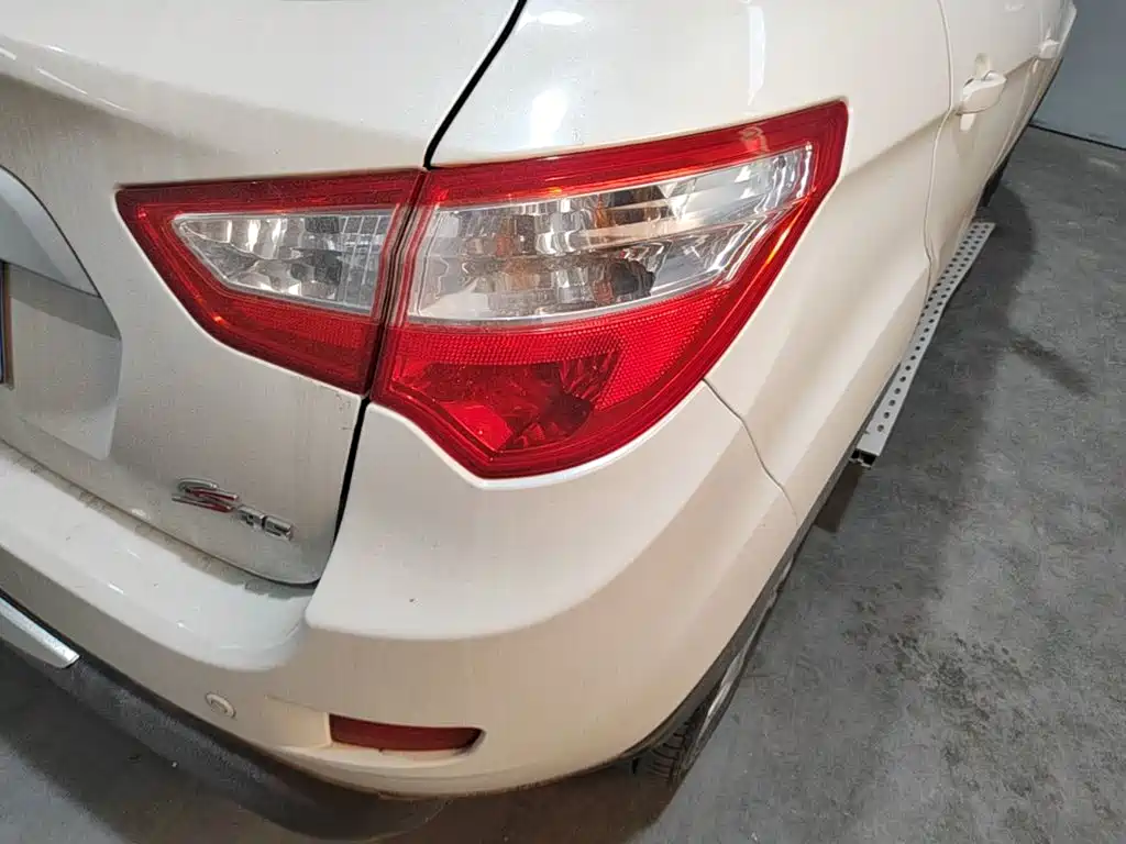 Фото 24 - Changan CS35